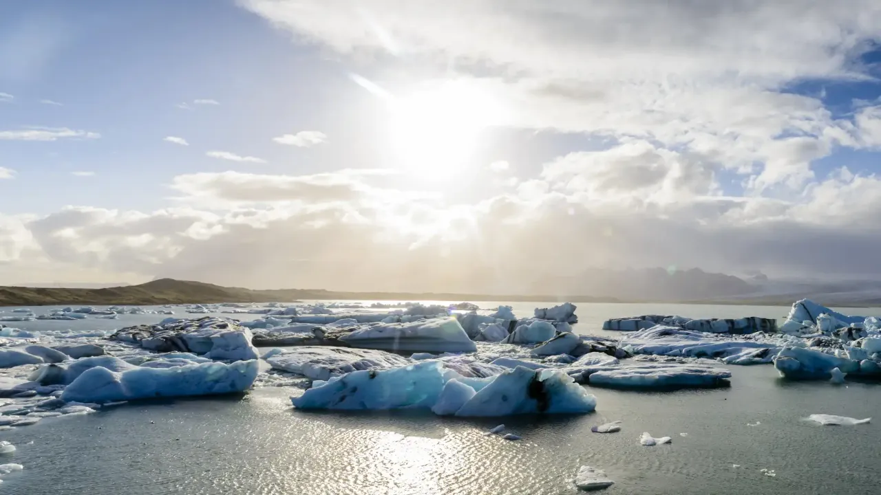 Floating ice