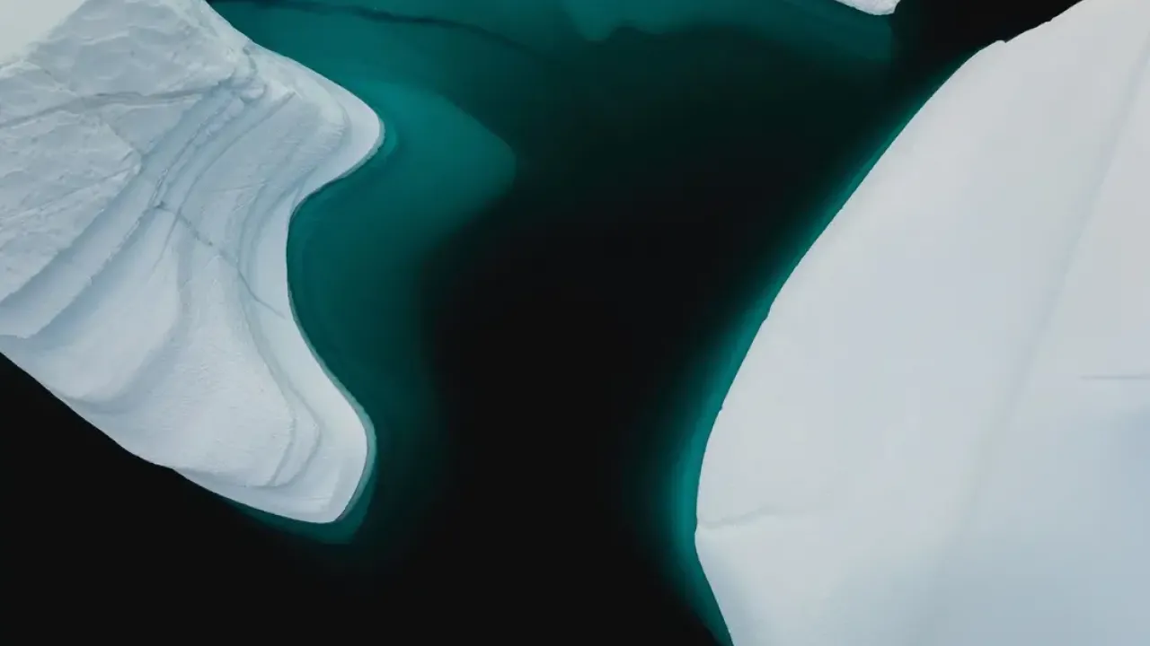 Icebergs from the ocean surface