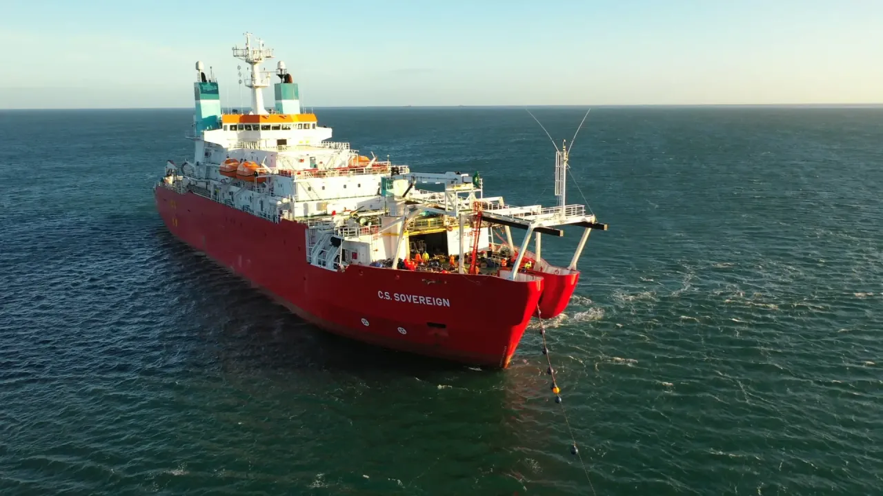 Subsea cable installation C.S Sovereign photo by Dan Bourne NOC