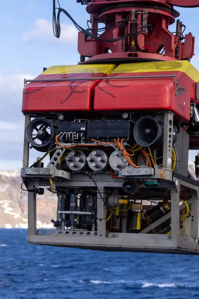 Remotely Operated Vehicles (ROV)